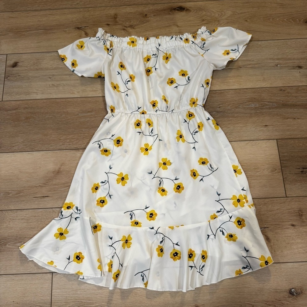 Blush white yellow & blue floral off the shoulder mini dress, faux wrap, M. - Picture 7 of 11
